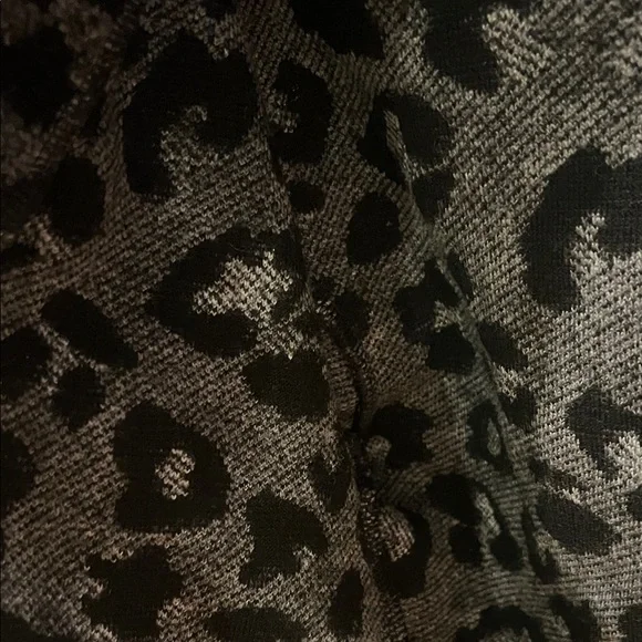 Madewell Leopard Print Cardigan Texture and Thread - Picture 3 of 10